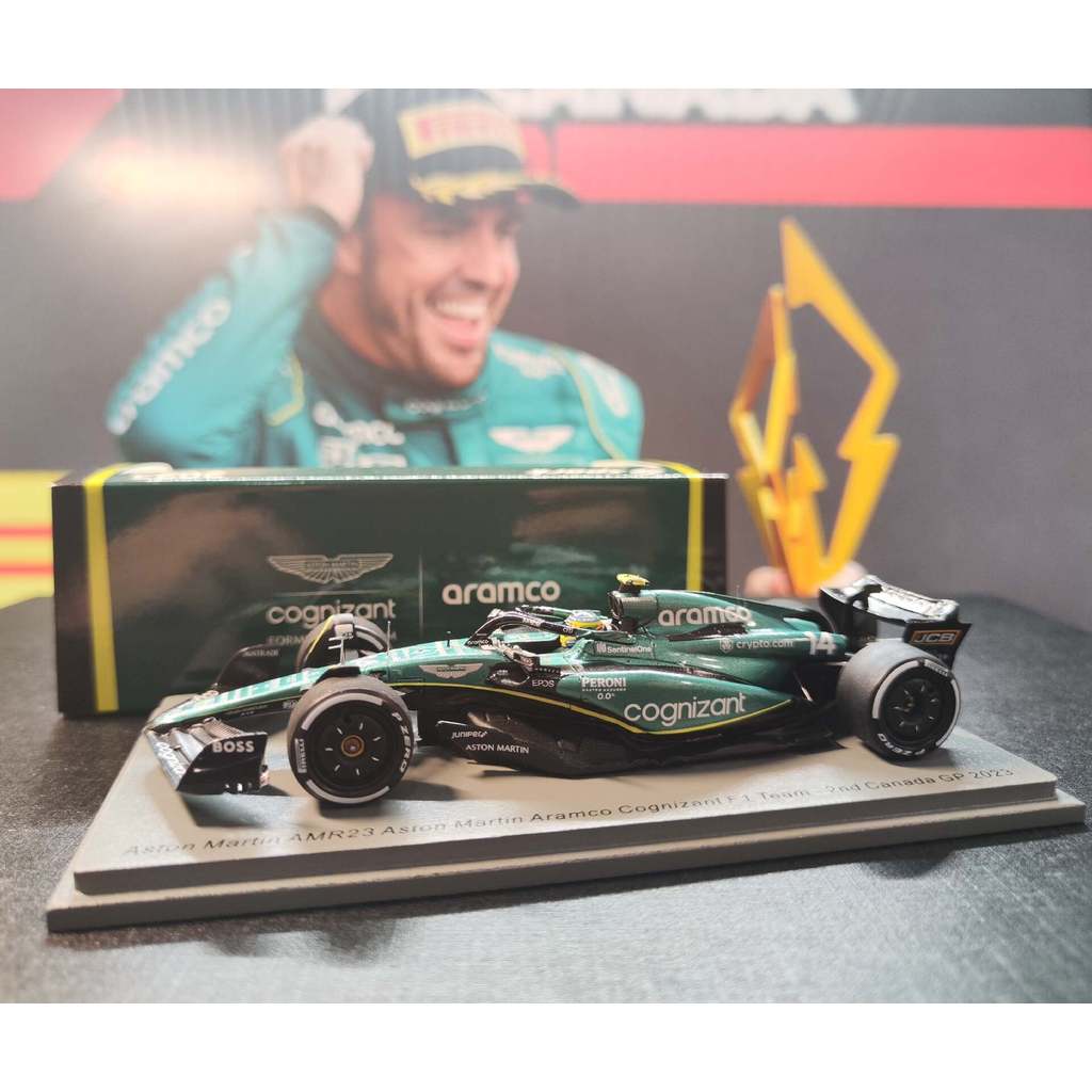 F1 รถแข่งรุ่น 1: 43 Spark Aston Martin AMR23 Alon So Canada Station Asian Army พร้อม P Board Alon So
