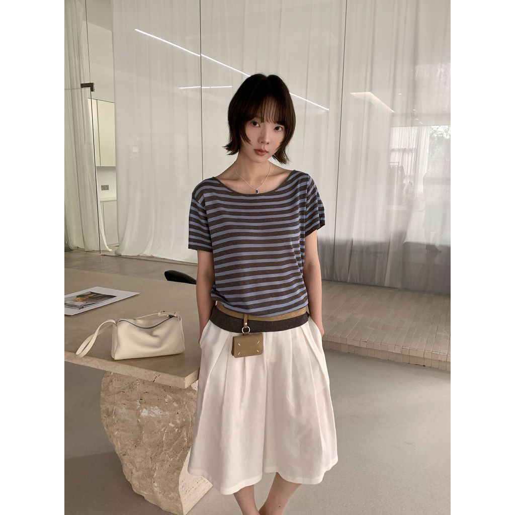 26UP เสื้อสเวตเตอร์เปิดไหล่ลายทางสีสันสดใสสำหรับผู้หญิง สไตล์มินิมอลลำลองใหม่จากกวางโจว รุ่น 60366
