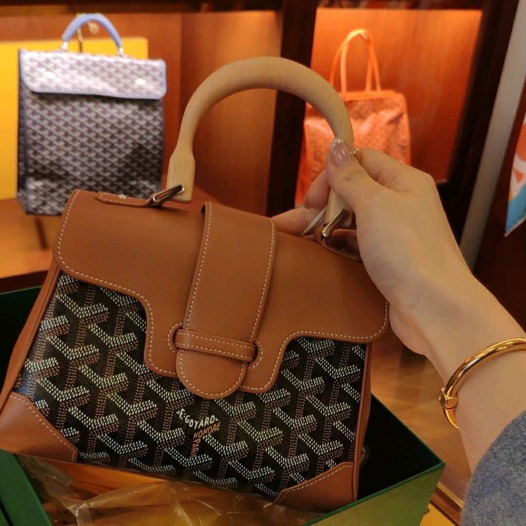 Goyard กระเป๋าสะพายข้าง มีทั้งผ้าใบและหนัง สำหรับผู้หญิง