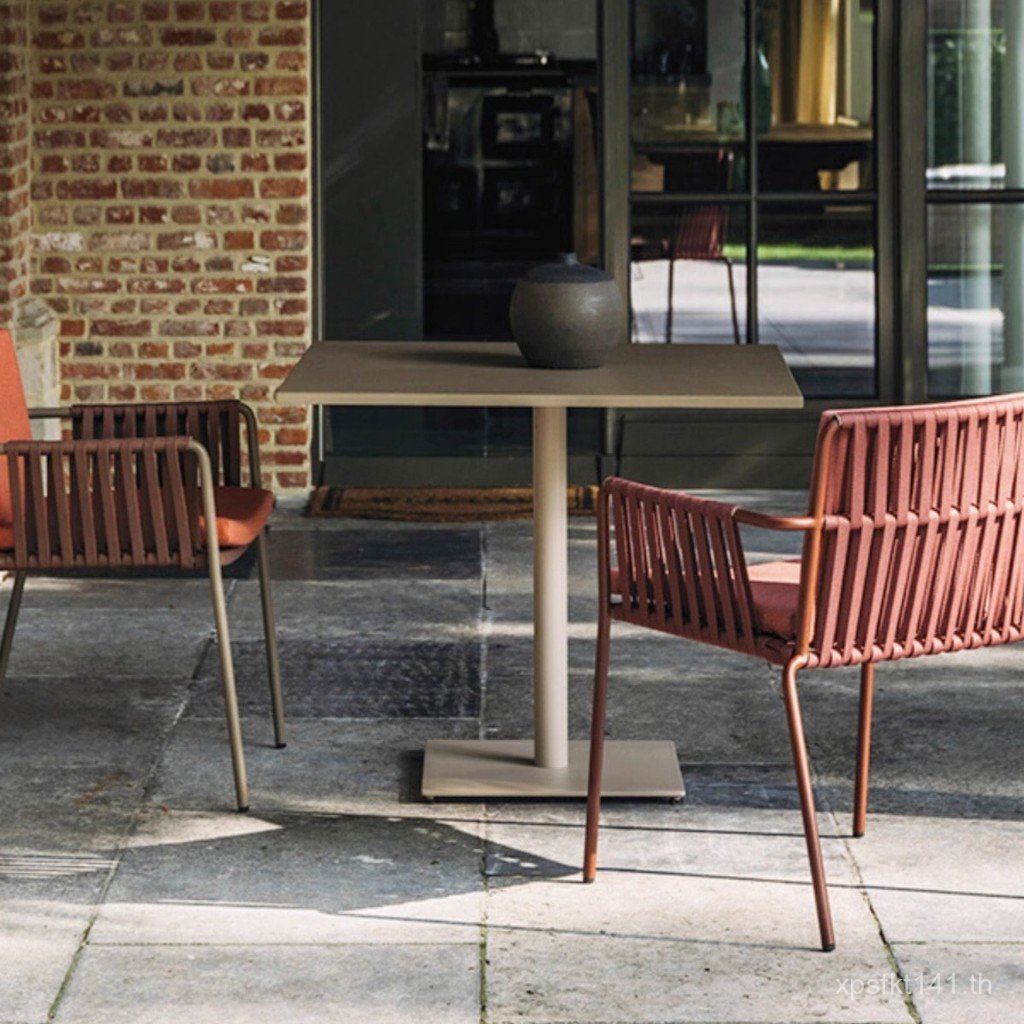 สวนเก้าอี้หวายโต๊ะเก้าอี้ Courtyard B & B กลางแจ้งระเบียงบาร์เก้าอี้รับประทานอาหาร Open-air Cafe ตกแ