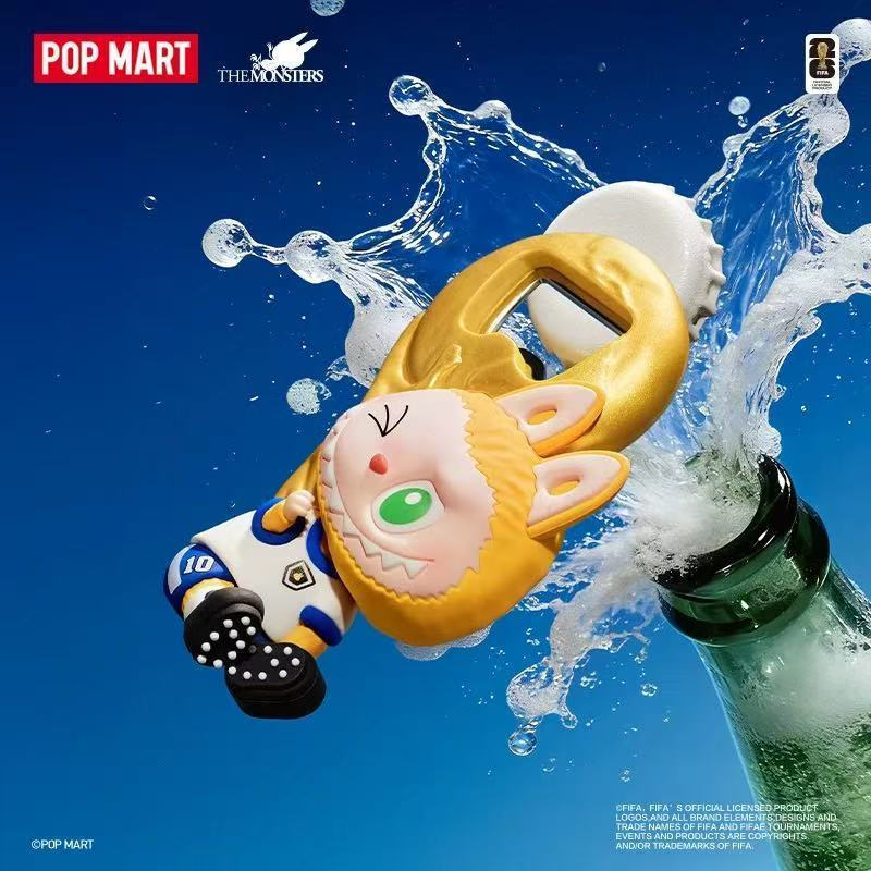 Bubble Mart Labubu THE MONSTERS x FIFA Series ที่เปิดขวดตู้เย็นสติกเกอร์ Mystery Box สินค้า