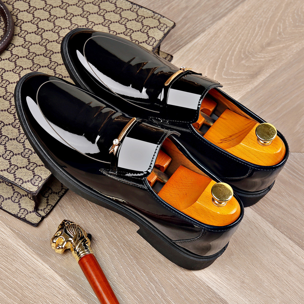 [ขายร้อน] TEMU Metal Mens High-End Leather Shoes Mens Business 正 Casual Leather Shoes British Groom 