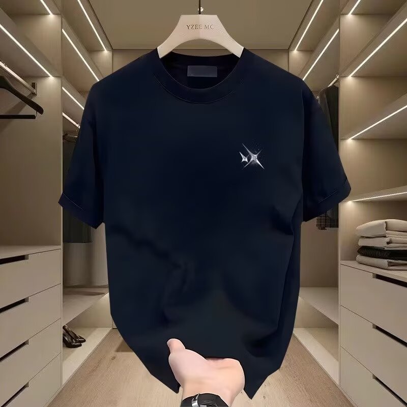 20262025เสื้อยืดแขนสั้นสไตล์ใหม่ผู้ชาย ins Street Wear ยุโรปอเมริกันสไตล์ฮิปฮอปรอบคอ Bottoming เสื้อ