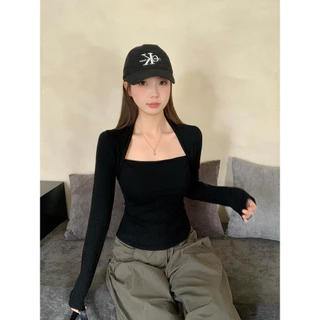 Vogue🌟พร้อมส่ง🌟 เสื้อยืดแขนยาว ทรงรัดรูป ใส่ง่าย สีดำ สไตล์มินิมอล (FY3458)