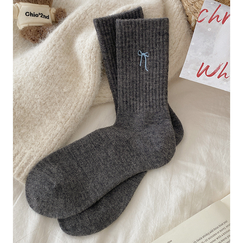 ฤดูหนาวสีเทาสีฟ้าชุดปักโบว์ลายขนแกะหนาอบอุ่นฉันถุงเท้าผู้หญิง - รูปที่ 5
