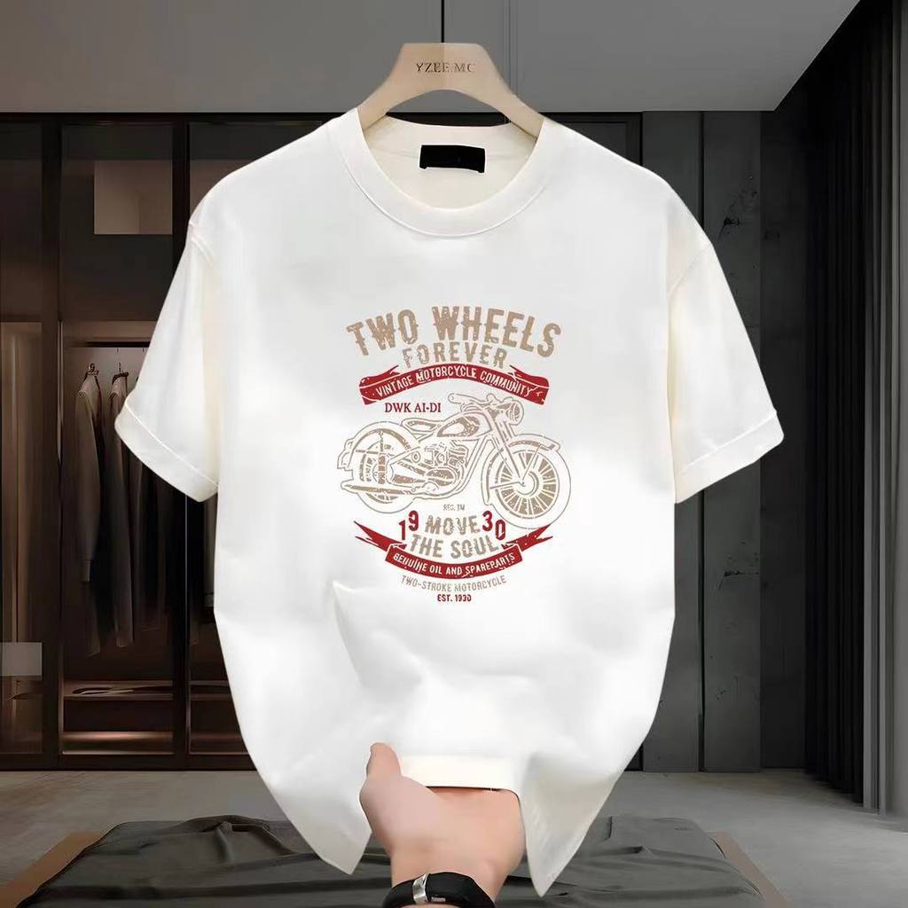 20262024ฤดูร้อนพิมพ์ตัวอักษรแขนสั้นเสื้อยืดเยาวชนอินเทรนด์ทุกการแข่งขันครึ่งแขนปักเป้าหล่ออินรอบคอแข