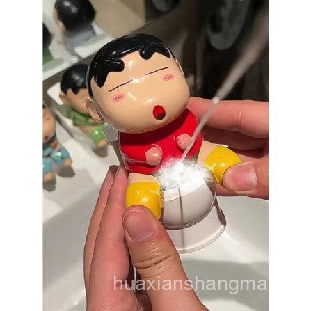 Crayon Shin chan เล่นตลกสเปรย์น้ําของเล่นล้อเลียนของเล่นแปลกใหม่การ์ตูนน่ารัก
