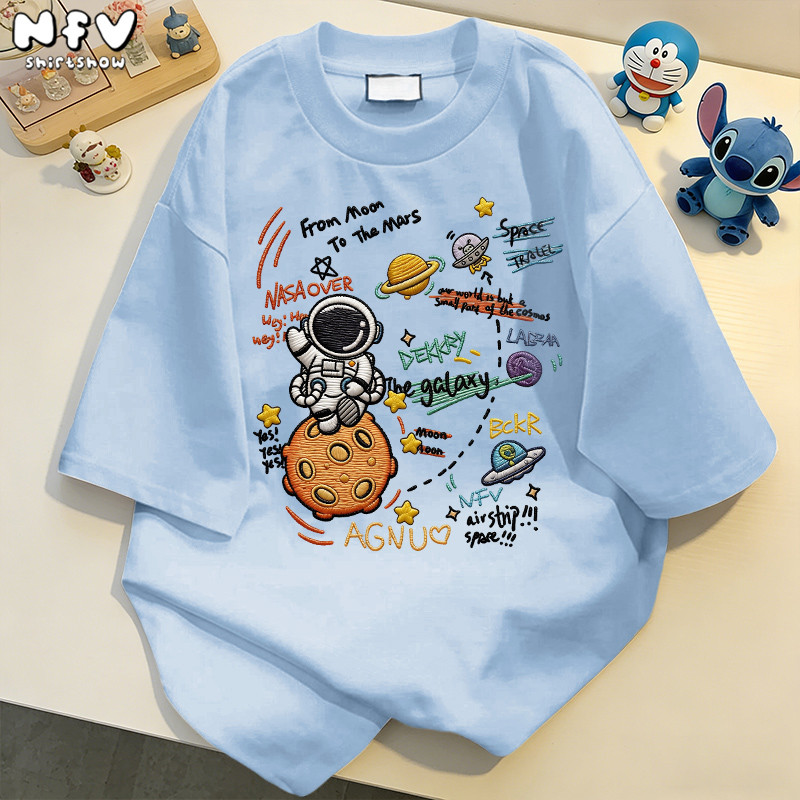 【จัดส่งตลอด 24 ชั่วโมง】NFV💥ลายอวกาศการ์ตูน เสื้อยืดแขนสั้น ทรงหลวม ผ้าคอตตอน100% YG4641