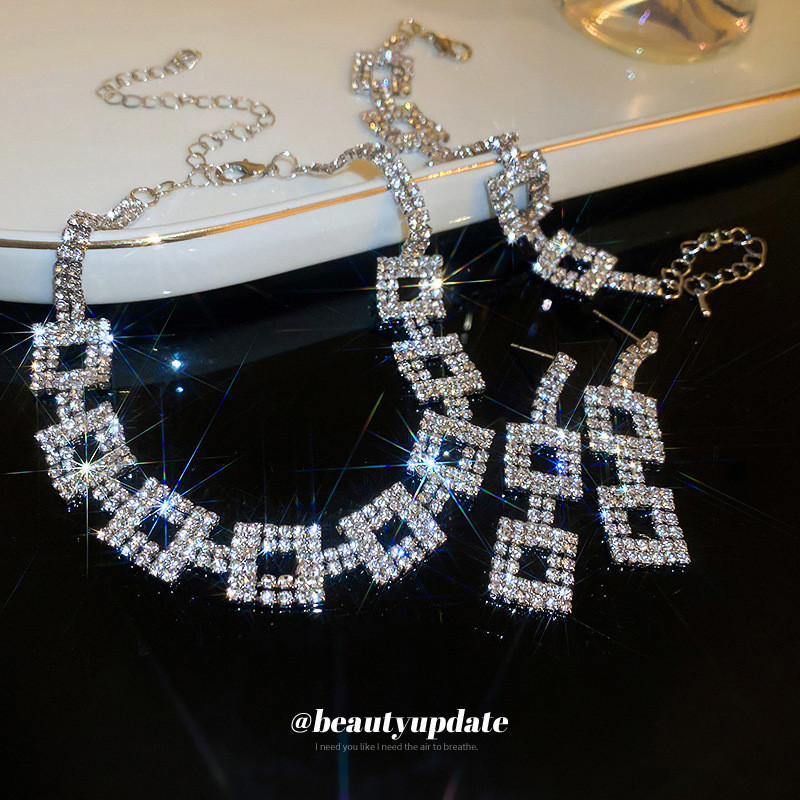 ยุโรปอเมริกันHeavy Industryเพชร-Studdedสแควร์สร้อยคอต่างหูสร้อยข้อมือชุดที่ไม่ซ้ํากันโอ้อวดHigh-Endเ