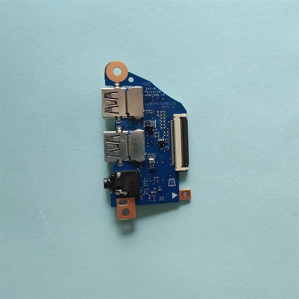 แผง USB และแผงเสียงพร้อมช่องหูฟังสำหรับ ThundeRobot 911 Pro DA0NLCABCC0