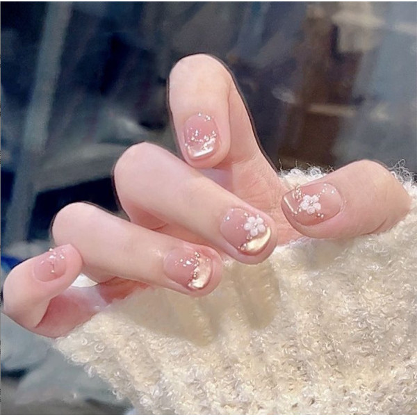 เล็บปลอมสำเร็จรูปยาว เล็บปลอม pvc เล็บปลอม [Qilixiang] Handmade Wearing Nails Nude Color Whitening S