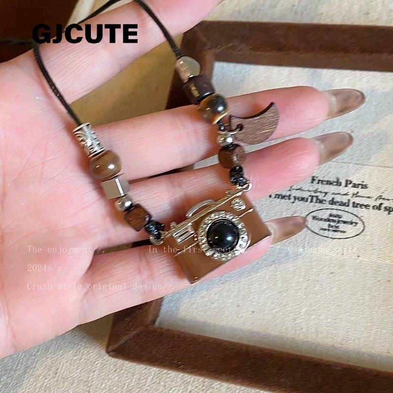 GJCUTE Vintage สีน้ําตาลกล้องจี้สร้อยคอ 2025 ใหม่ Kpop Hip-Hop บุคลิกภาพผู้หญิงผู้ชาย Punk Y2K Charm