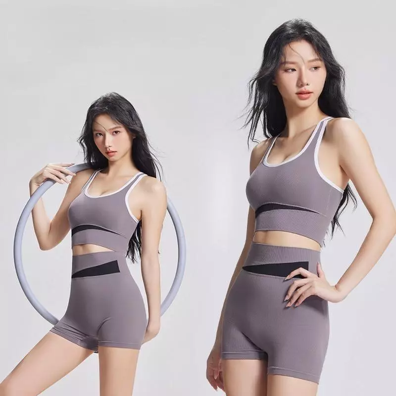 เซ็ตเสื้อกีฬา+กางเกงเอวสูง S-2XL ชุดออกกำลังกายผู้หญิง เก็บพุง ยกก้น มีฟองน้ำในตัว ผ้ายืดหยุ่น ใส่สบาย ชุดโยคะ ชุดฟิตเน