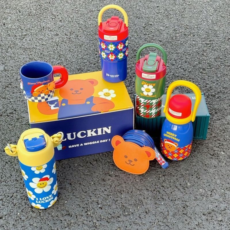2025 Luckin Coffee &Wiggle Wiggle Christmas collection แก้วเก็บความร้อนสแตนเลส แก้วเซรามิค