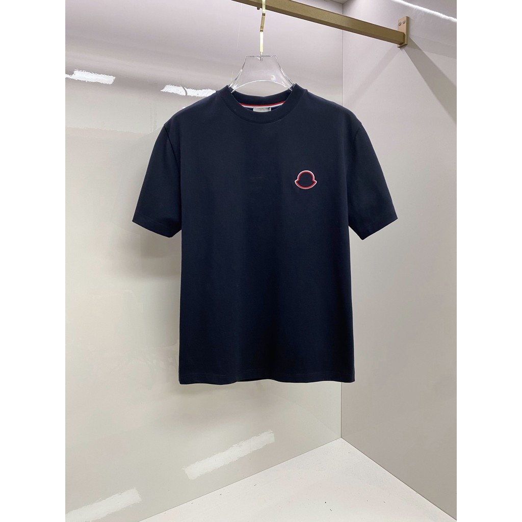 Moncler2026 Moncler 2026 คลาสสิกรอบคอแขนสั้นเสื้อยืดผู้ชายผู้หญิงสบายๆสไตล์ญี่ปุ่นทุกวัน Street สไตล