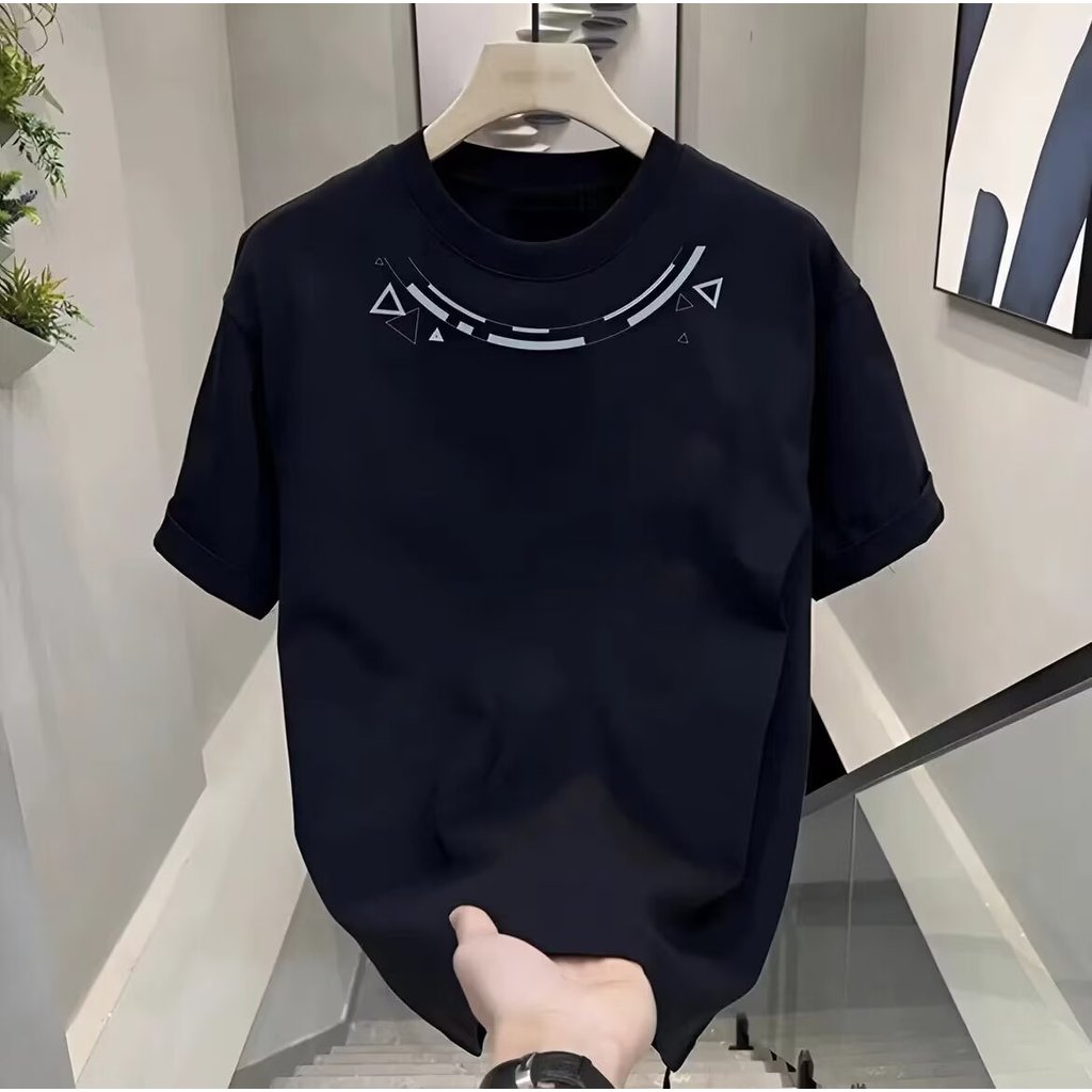 20262025เสื้อยืดแขนสั้นสไตล์ใหม่ผู้ชาย ins Street Wear ยุโรปอเมริกันสไตล์ฮิปฮอปรอบคอ Bottoming เสื้อ