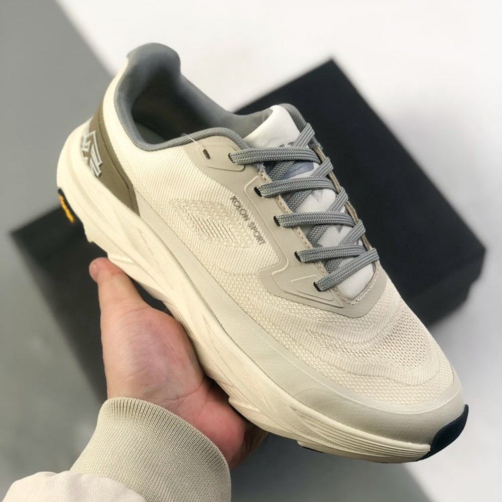 KOLON SPORT Skyler 2 รองเท้าวิ่งสําหรับผู้ชายและผู้หญิงรองเท้าผ้าใบกันน้ํากีฬากลางแจ้งและรองเท้าลําล