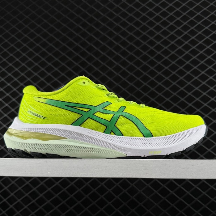 รองเท้าวิ่ง GT-2000 11 ดีไซน์สบาย ยึดเกาะดี เหมาะสำหรับการวิ่งและการจ๊อกกิ้ง