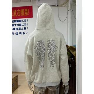 เสื้อฮู้ดดี้ดีไซน์เรียบหรูพร้อมปีก ออกแบบมาสำหรับฤดูใบไม้ร่วง เสื้อลายแขนยาวใส่สบาย