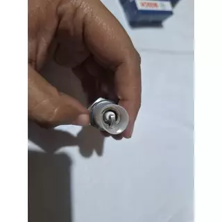 หัวเทียน 2 จังหวะ รุ่น L7T อะไหล่เครื่องตัดหญ้า เครื่องพ่นยา เลื่อยยนต์