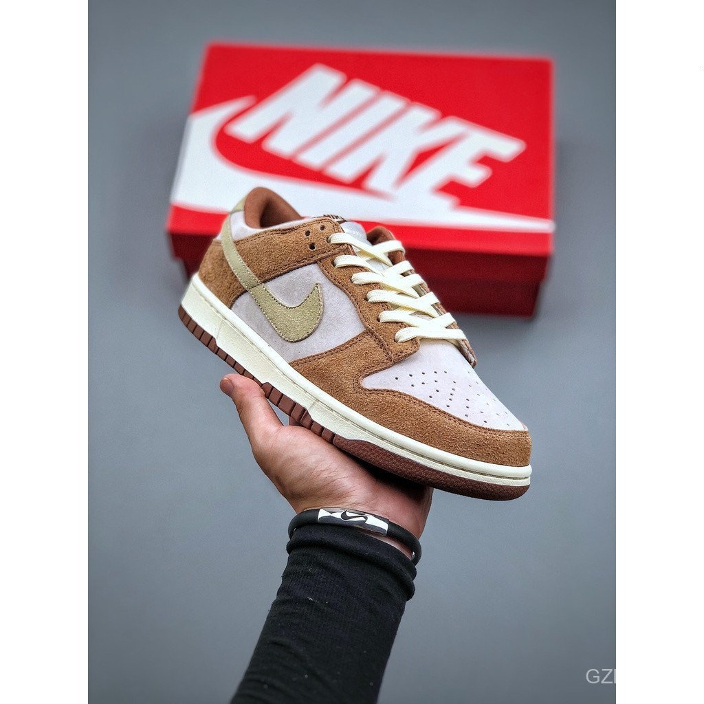 UACouple Shoes Dunk Low "PRM Medium Curry" รองเท้าผ้าใบสำหรับทั้งชายและหญิง ไซส์:36-48