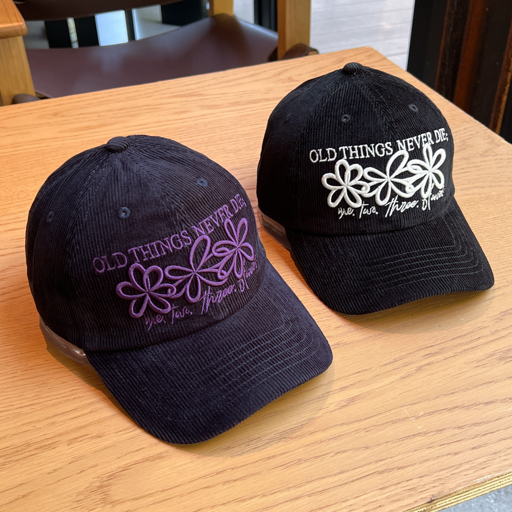 ผ้าลูกฟูกสามดอกไม้ปักหมวกเบสบอลปีกกว้างนุ่มด้านบนใบหน้าคู่ขนาดเล็กหมวกแหลม