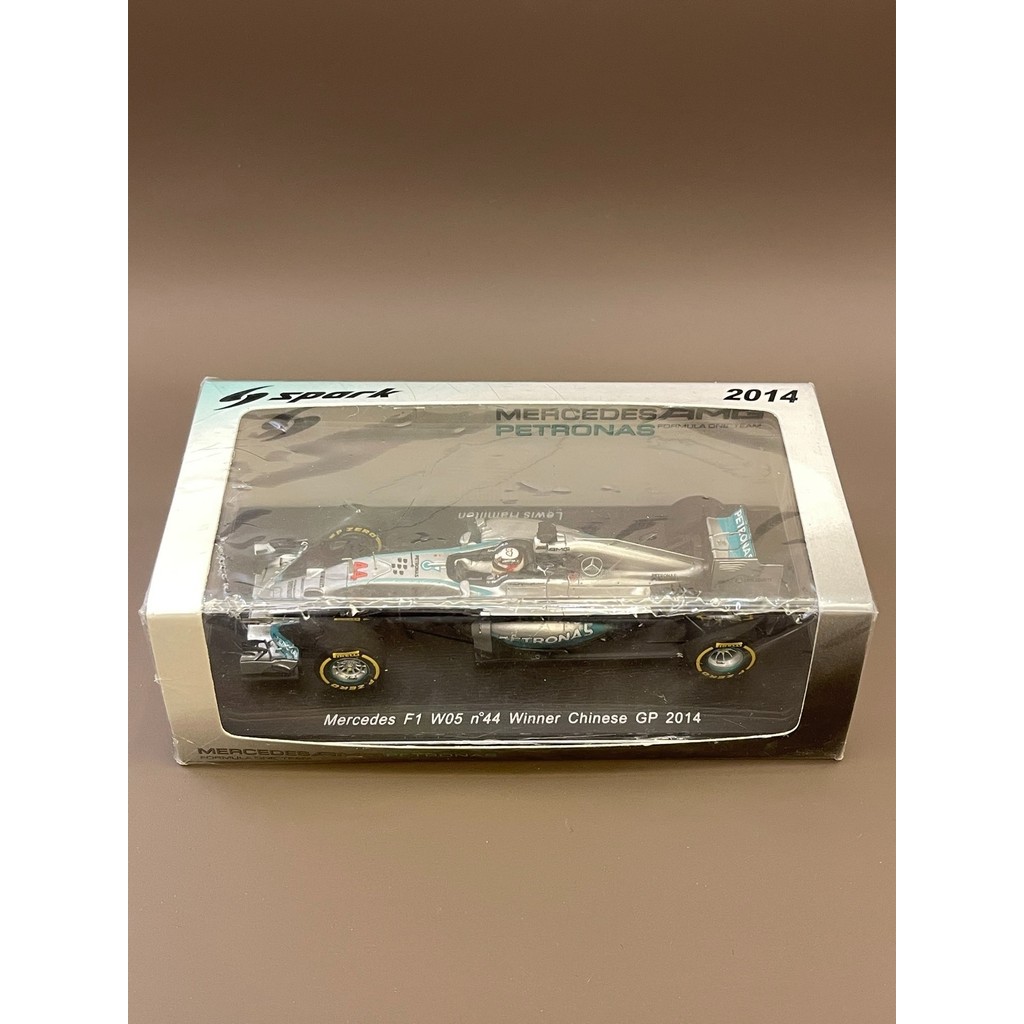 [spark] 1/43 Hamilton China Station 2014 F1 Model Fleet: Mercedes F1 W05 Straw GP 1st Rider: Lewis H