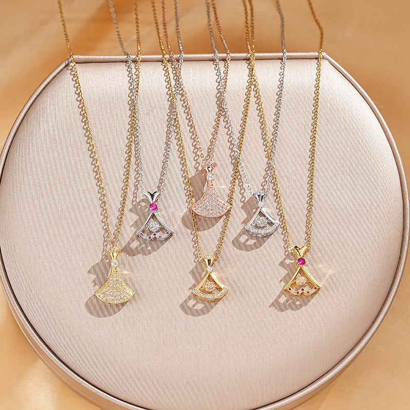 สร้อยคอมินิมอลสไตล์เกาหลีและญี่ปุ่น ติดกระดุม titanium micro inline พร้อมกระโปรงทรงกระบอกเล็ก