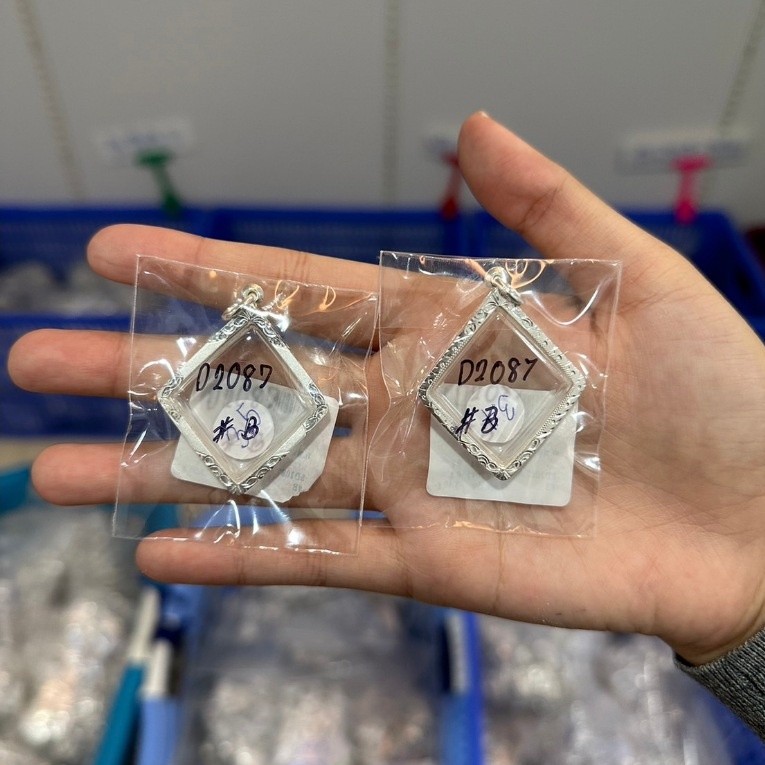 กรอบข้าวหลามตัด (มีหลายขนาด) กรอบพระเงินแท้ 92.5% หาไม่เจอสอบถามแอดมิน