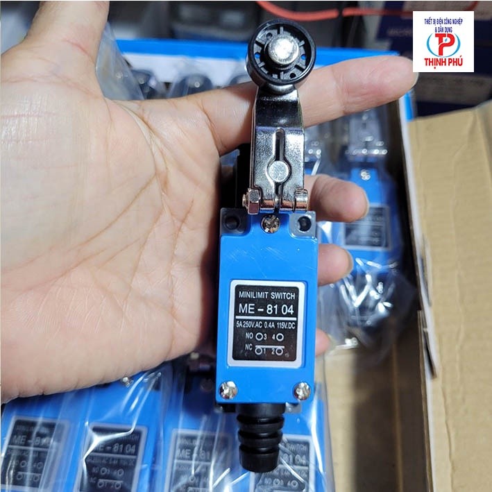 สวิตซ์ก้านโยกลูกกลิ้ง ME-8104 5A-220v