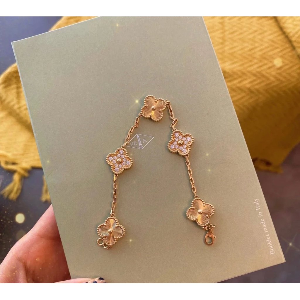 ZP 10w+, VCA VCA New Style Five Flower Half Diamond Gold Striped Bracelet