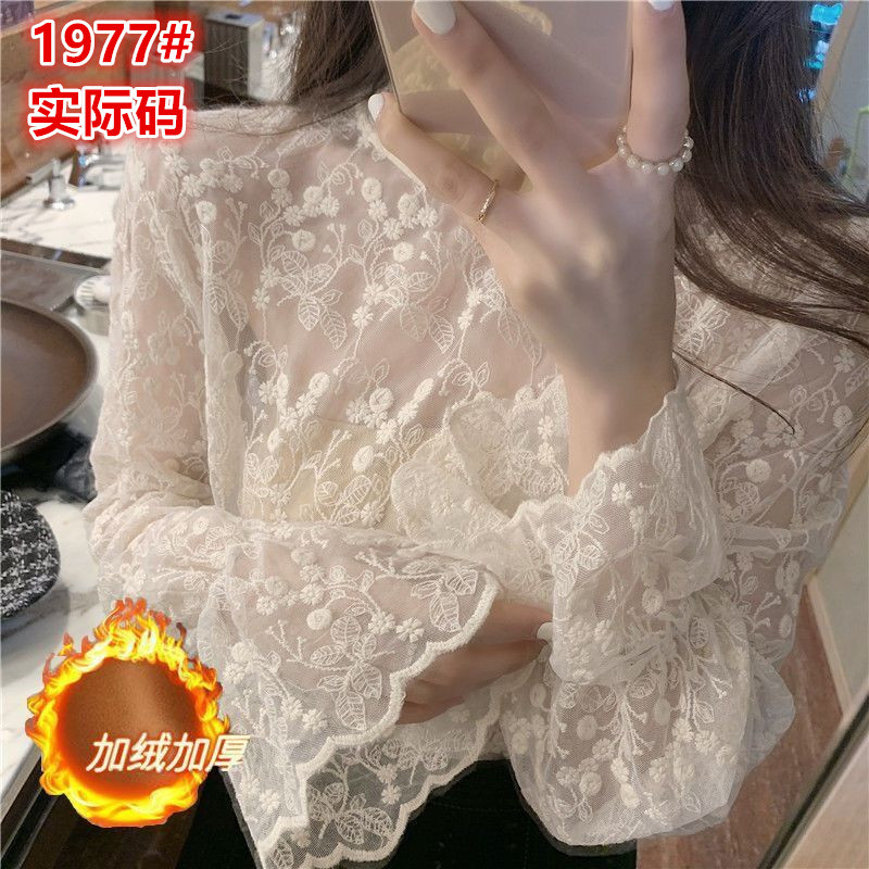 ลูกไม้ชั้นเสื้อผู้หญิงฤดูใบไม้ร่วงฤดูหนาวด้านในปักสไตล์ตะวันตกทรัมเป็ตแขนผ้ากอซครึ่งคอเต่าด้านบนที่ส