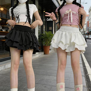 กระโปรงสั้น เอวสูง สีขาว ดีไซน์เรโโร สาวหวาน ใส่เที่ยวถ่ายรูปสวยเว่อร์