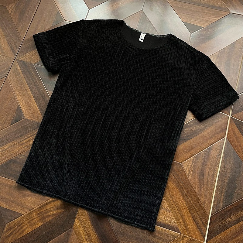 2026 Neckline Labeling Design Sense ไหล่อย่างเป็นทางการรอบคอแขนสั้นเสื้อยืดผู้ชายฤดูร้อน Street Wear