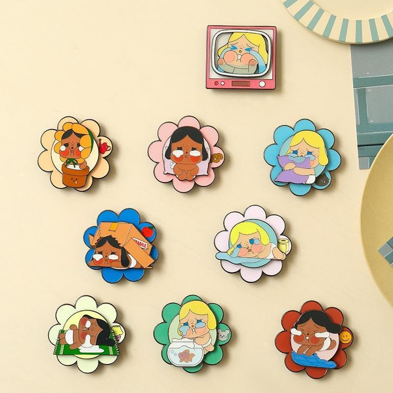 POPMART POPMART CRYBABY Crying Baby Sad Club Series กล่องปริศนา Fidget Spinner ของเล่นของขวัญ