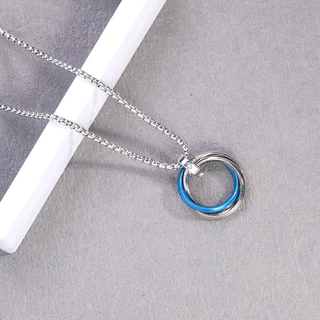 สร้อยคอสแตนเลส สไตล์ฮิปฮอป จี้แบบ unisex เสน่ห์ย้อนยุค เครื่องประดับโลหะผสม สำหรับใส่กับเสื้อกันหนาว