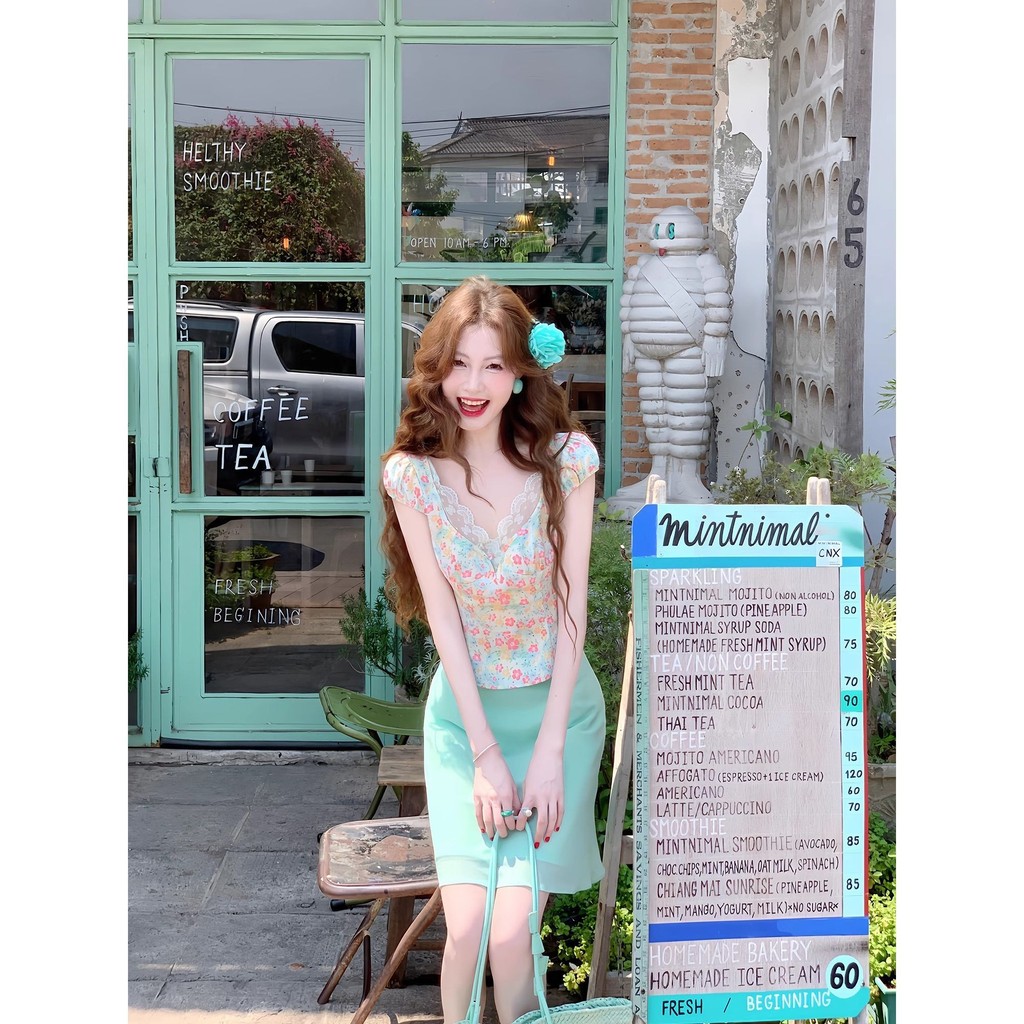 Riqing Tao Pure Spring Floral Lace Top Short Sleev日青桃水春碎花丝上衣短袖短袖上衣裙套装女tz125