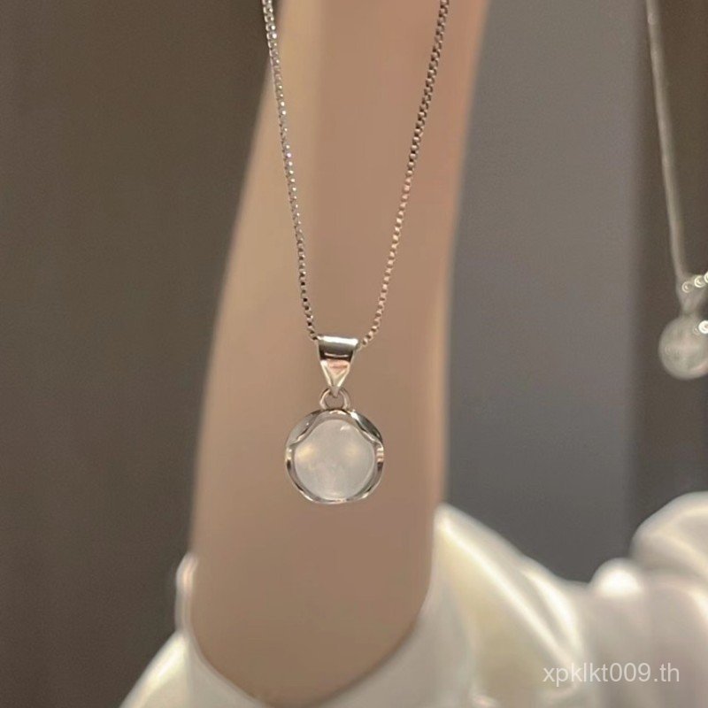 รอบ Clavicle Chain S925 หรูหราสไตล์ใหม่เงินสเตอร์ลิงโอปอลของขวัญวันเกิดหญิงสีขาว Chalcedony จี้ Nich