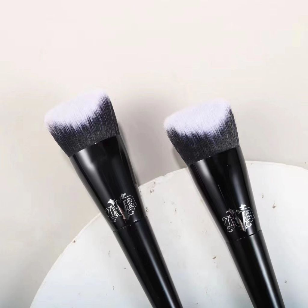 [Ready Stock] Discount Good Price KVD Makeup Brush Kat Von D No. แปรงรองพื้น 10 ชิ้น/ชุดแปรงแต่งหน้า