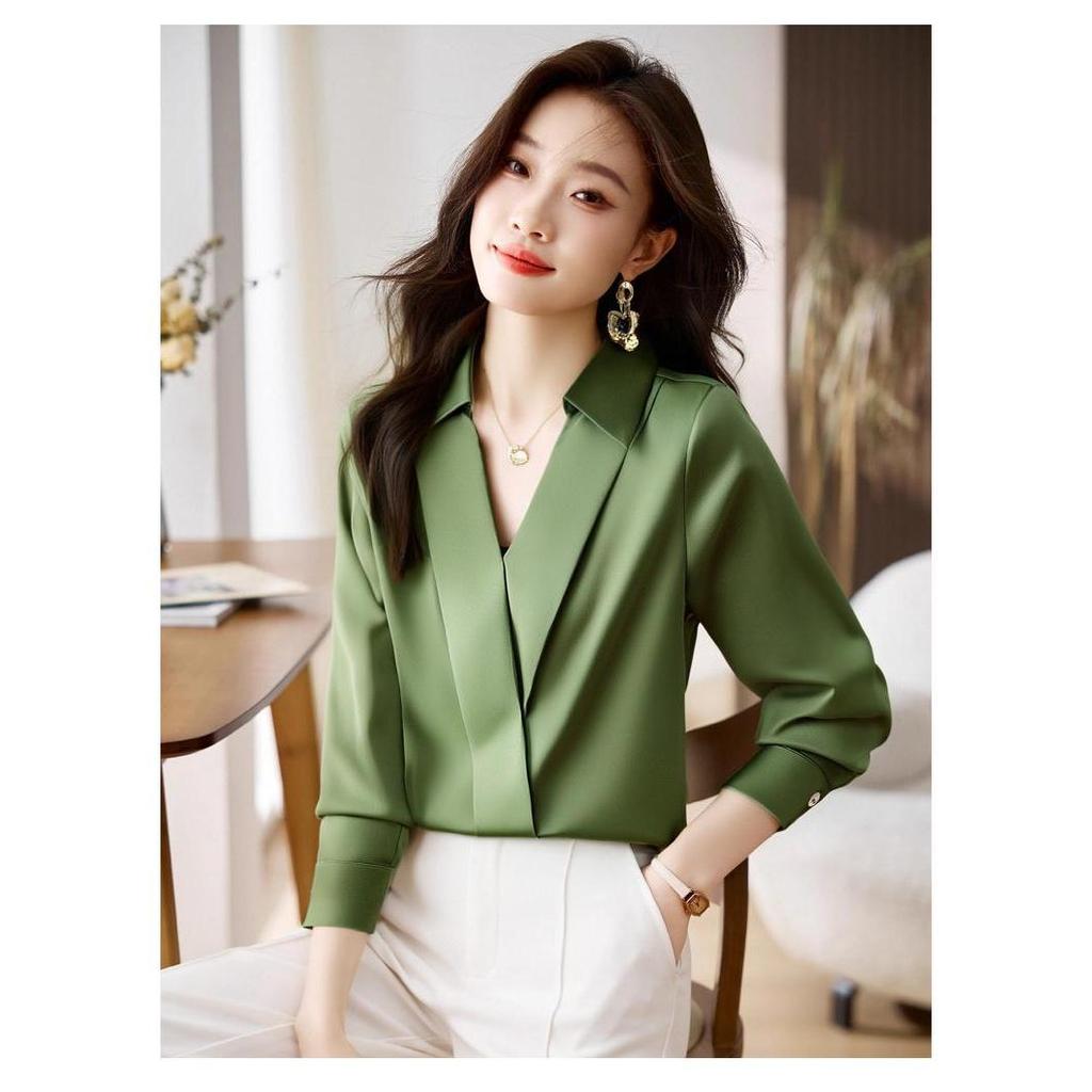 Chili Koko เสื้อเชิ้ตผ้าซาตินสำหรับผู้หญิง ทรงปกสูท แขนยาว คอวี เนื้อผ้าเรียบลื่น ทรงหลวม เหมาะสำหรับใส่ทำงาน 99303 - รูปที่ 7