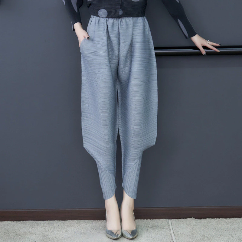 เสื้อผ้าจีบ ฤดูร้อนยุโรปอเมริกา2026เสื้อผ้าแฟชั่นจีบข้อเท้ายาวกางเกงลําลองกางเกงฮาเร็มหลวมขนาดใหญ่ขนาดเล็กฟุต ชุดกีฬาผู้หญิง จีบเสื้อผ้าสตรี เขา thumbnail 4