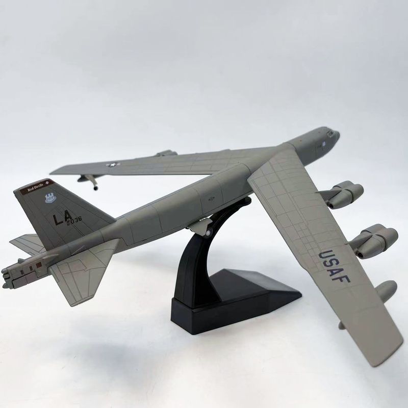 [จัดส่งด่วน] 1/200 American B-52 Remote Strategic Bomber Model Alloy จําลองผลิตภัณฑ์สําเร็จรูปตกแต่ง