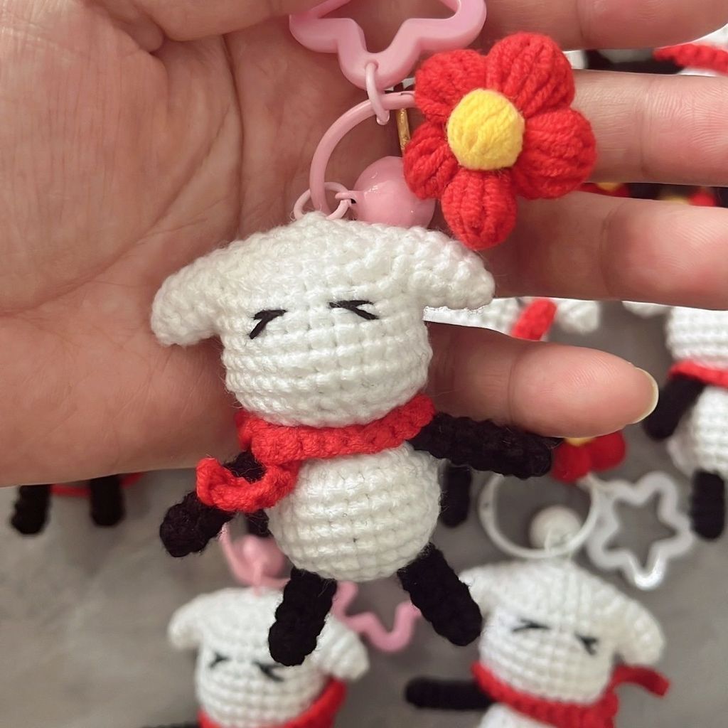 พร้อมสต็อก [ผลิตภัณฑ์สําเร็จรูป] จี้ Yi Yang Qianxi โฮมเมด Yi Just Yang Doll พวงกุญแจน่ารัก ของขวัญ 