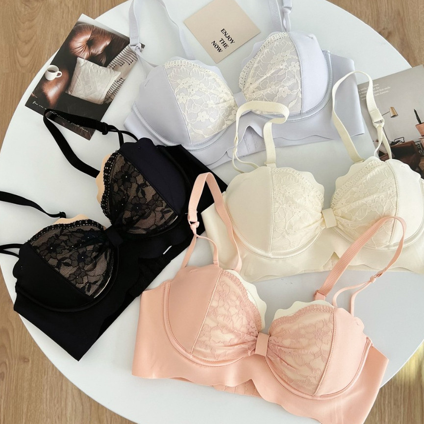 เสื้อชั้นในลูกไม้ผู้หญิง ดันทรงและยกทรง มีฟองน้ำหนา ไม่มีโครง ดีไซน์ลูกไม้ เซ็กซี่ สายเสื้อชั้นในยืดหยุ่น ไม่หลุด - รูปที่ 3