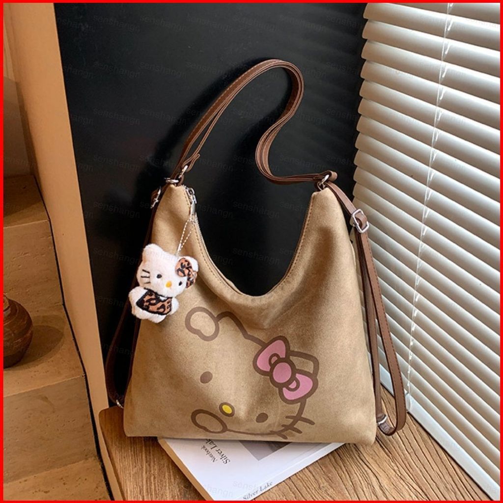 Hello Kitty Suede Shoulder Bag หนังแกะสำหรับผู้หญิง เหมาะสำหรับสไตล์เรโทรและใช้งานได้จริง