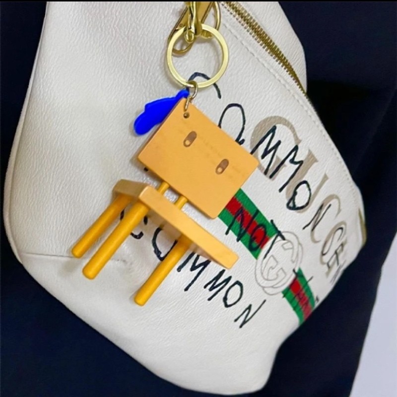 เวอร์ชั่นญี่ปุ่น Suzuya Journey เก้าอี้พวงกุญแจจี้สตูลอุปกรณ์ต่อพ่วงรูปคู่จี้ Suzuya ภาพยนตร์ในครัวเ