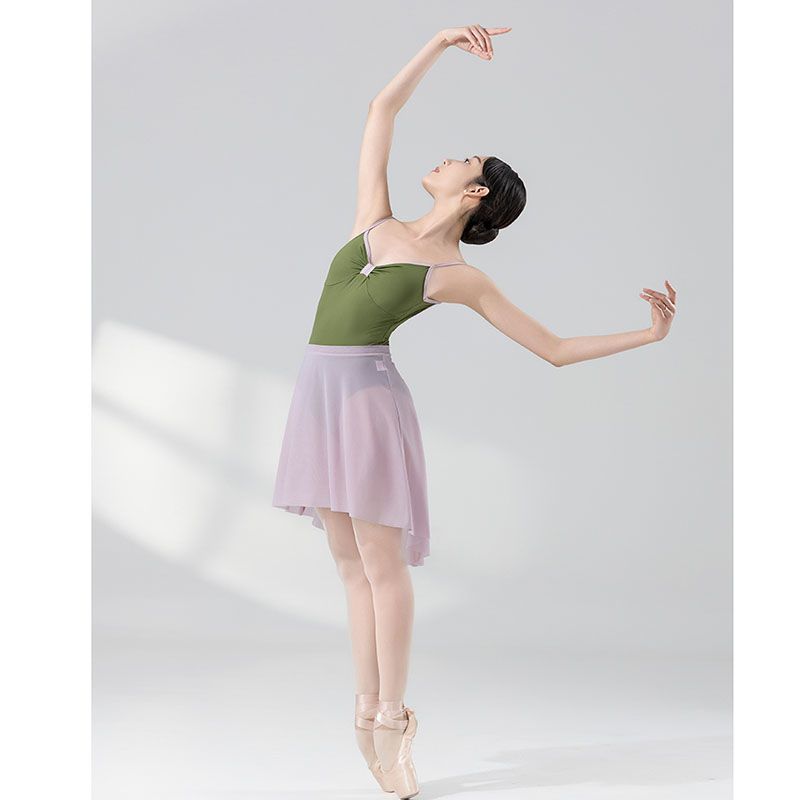 Y ฝึกเสื้อผ้าผู้หญิงกระโปรงสีทึบ Niche Temperament High-End Gauze All-Match Performance Ballet Gauze