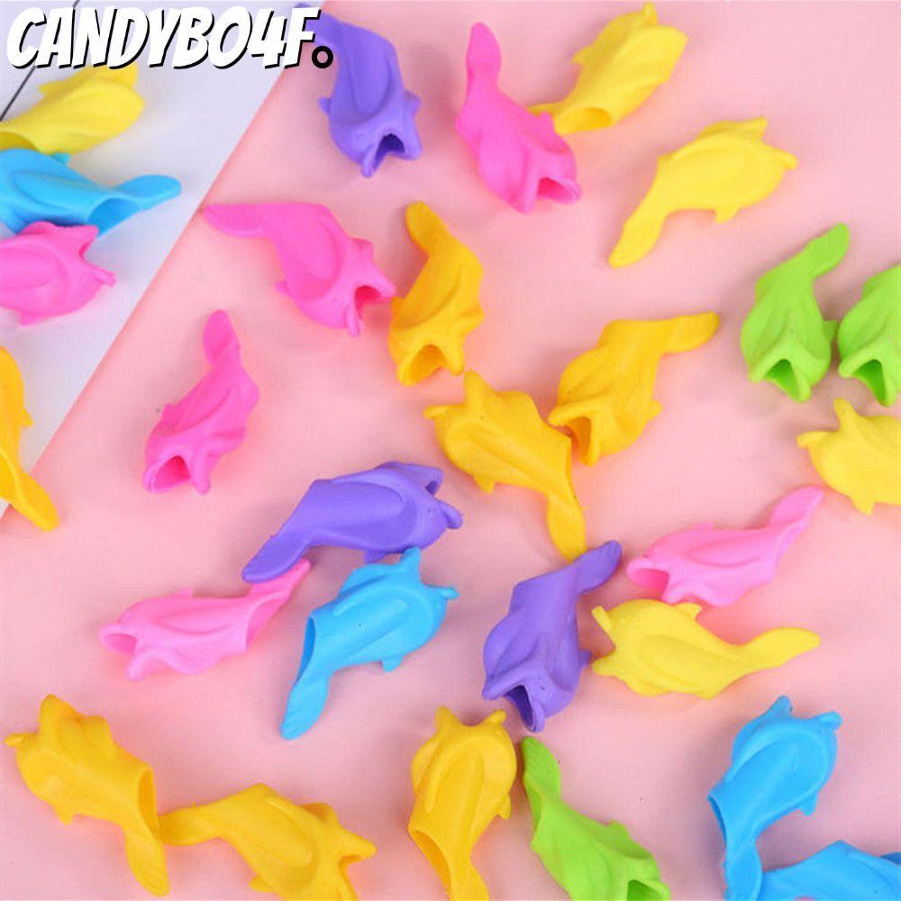 CANDYBO4F สีสุ่มเขียน Aid Grip ปลารูปเด็กผู้ใหญ่นักเรียน Training Grip Holder