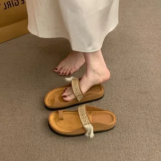 Bohemian สไตล์ชาติพันธุ์รองเท้าแตะสีน้ําตาล Webbing พู่ Flip-Flops Casual All-Match รองเท้าผู้หญิง