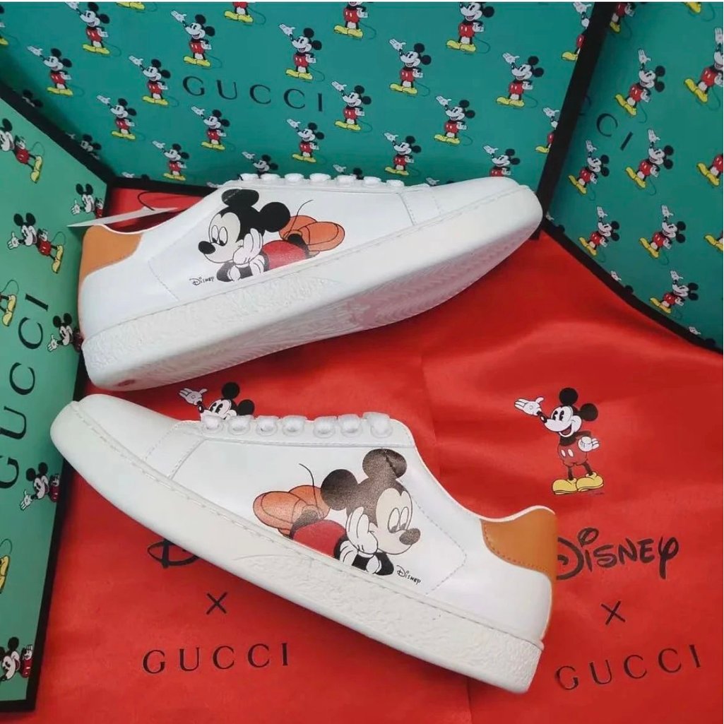 รองเท้าสีขาบผู้หญิง Disney x GUCCI ปี 2024 ออกแบบตามแฟชันเกาหลี หนังแท้นุ่ม พร้อมลาย Mickey Mouse